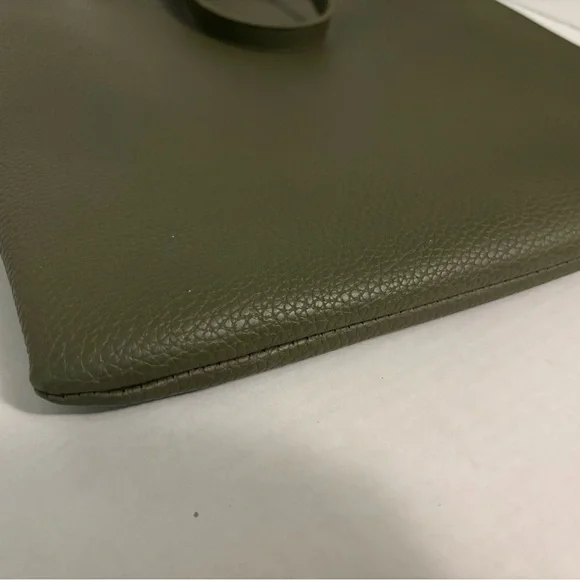 New! Rubi By The Cotton On Leatherette Tote Bag Olive Green Color - Picture 4 of 6